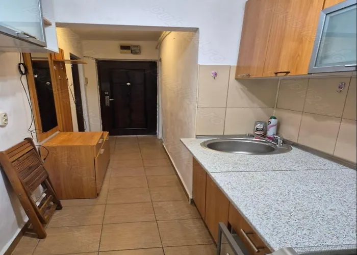 Buget Inchis Permanent * ティミショアラ